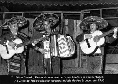 https://2.bp.blogspot.com/-ZeNM6YWMxP8/T0lWVEM46GI/AAAAAAAAAtY/TwPeNj9z_ig/s400/002.jpg